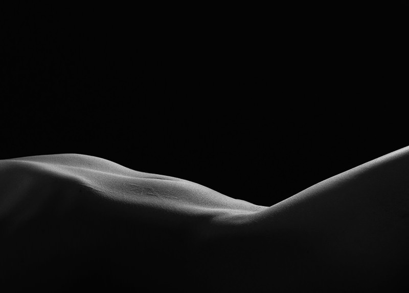 Bodyscape body curves bw