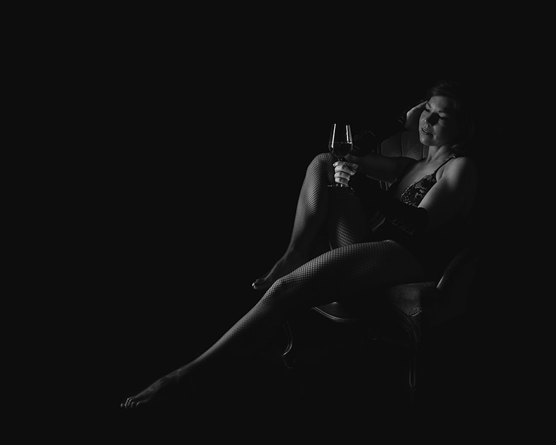 Bodyscape elegant woman wine